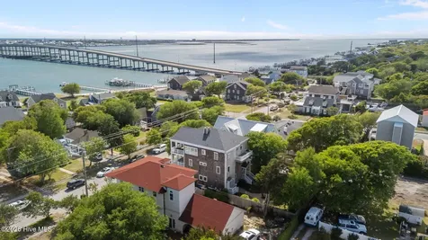 2106 Evans Street Morehead City NC 28557