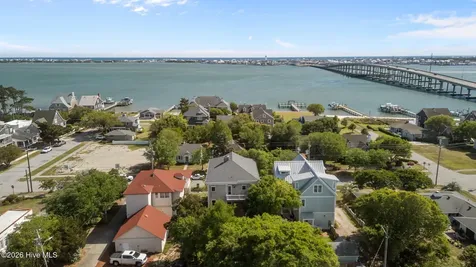 2106 Evans Street Morehead City NC 28557
