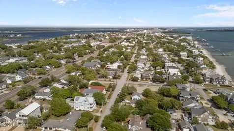 2106 Evans Street Morehead City NC 28557