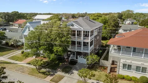 2106 Evans Street Morehead City NC 28557