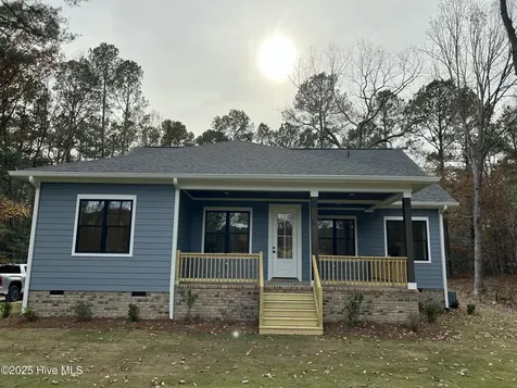 663 Loblolly Drive Vass NC 28394