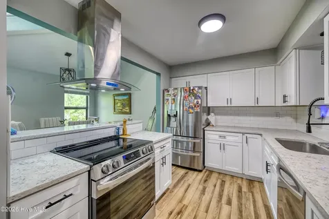 710 -472 Azalea Drive Hampstead NC 28443