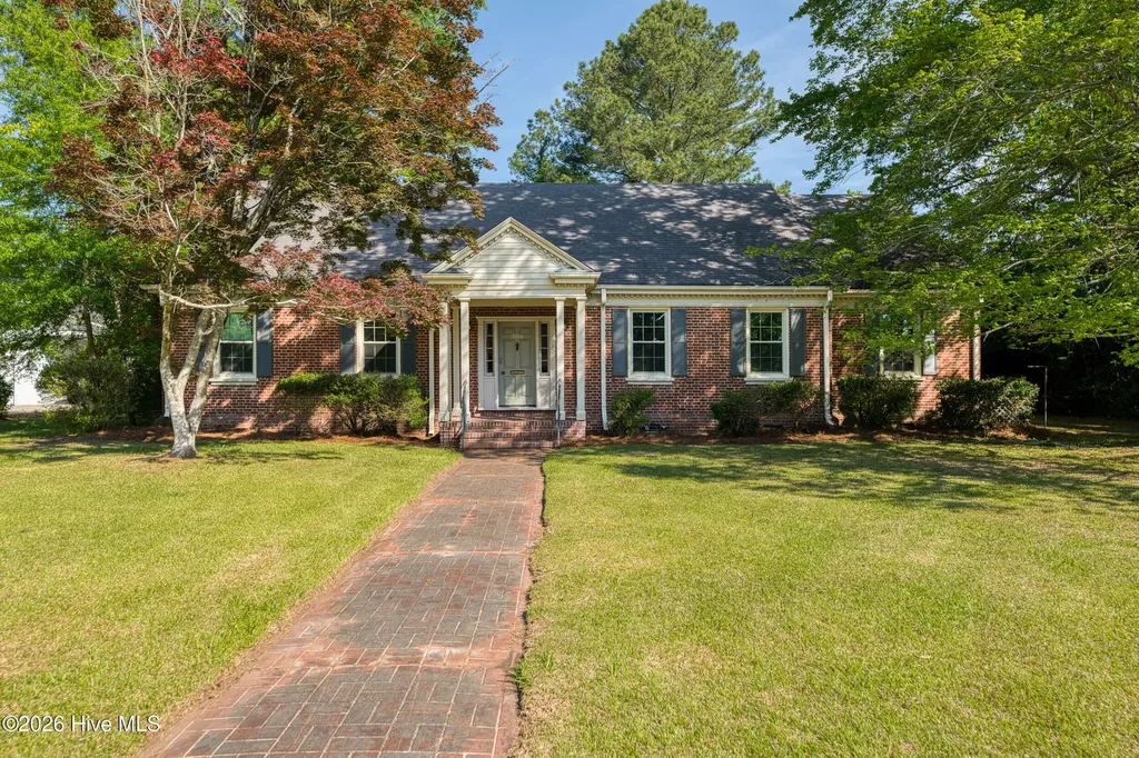 306 S Howard Circle Tarboro NC 27886