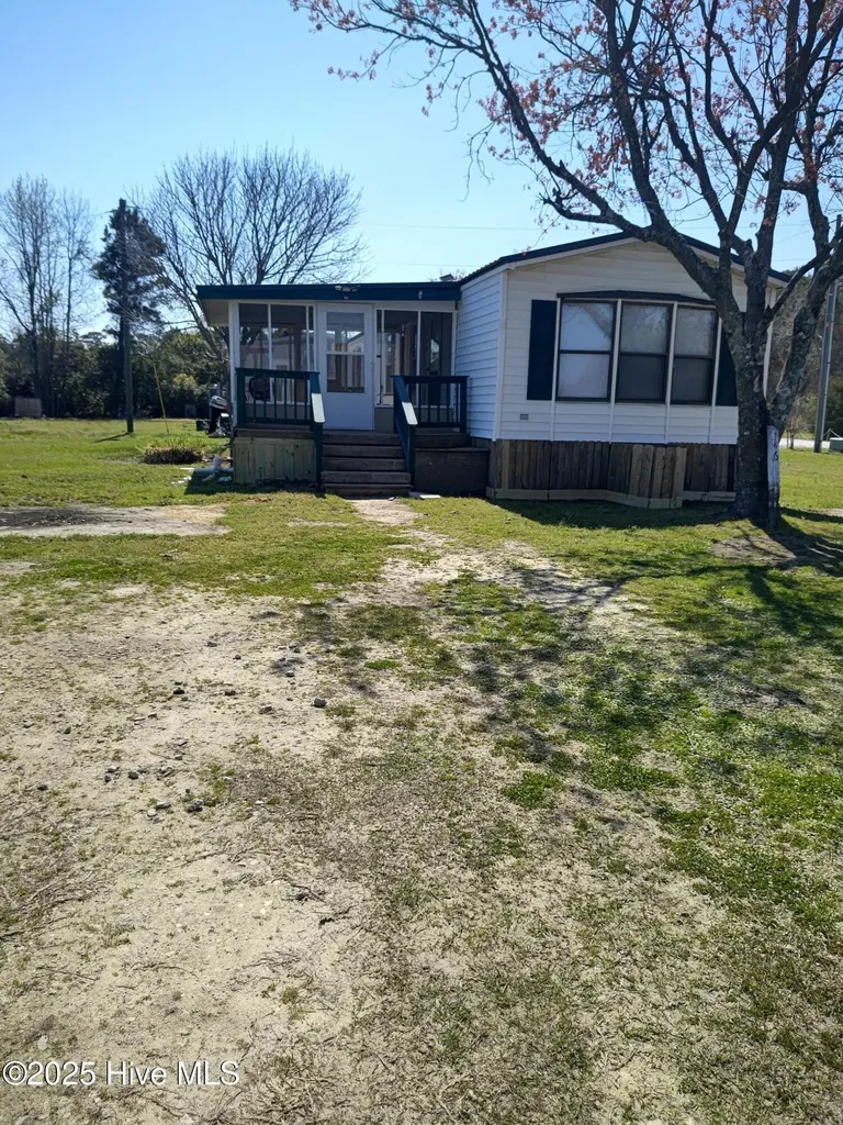 146 Oscar Edens Road Hampstead NC 28443