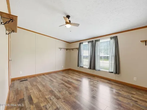 135 Hotel Branch Lane Richlands NC 28574