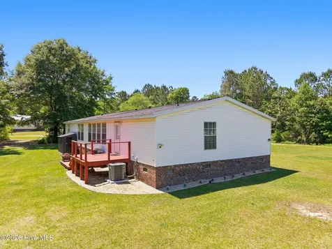 135 Hotel Branch Lane Richlands NC 28574