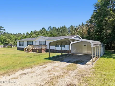 135 Hotel Branch Lane Richlands NC 28574