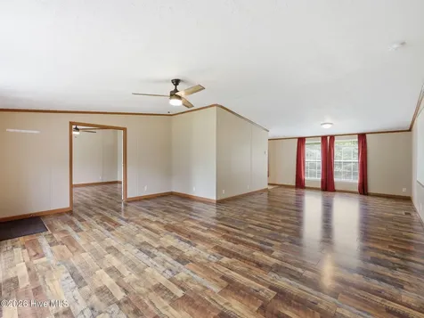 135 Hotel Branch Lane Richlands NC 28574