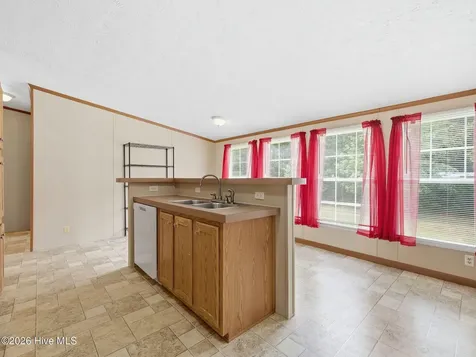 135 Hotel Branch Lane Richlands NC 28574