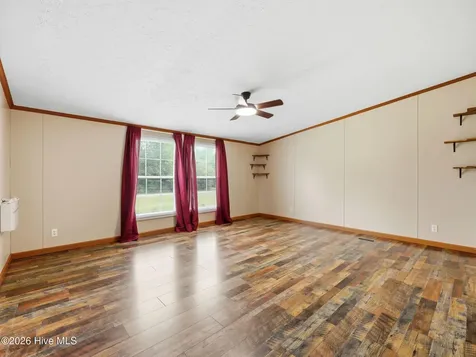 135 Hotel Branch Lane Richlands NC 28574