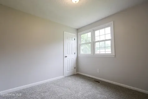602 Seminole Trail Jacksonville NC 28540