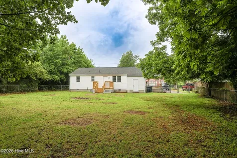 602 Seminole Trail Jacksonville NC 28540