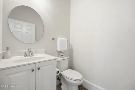 4302 Peninsula Point Greenville NC 27834