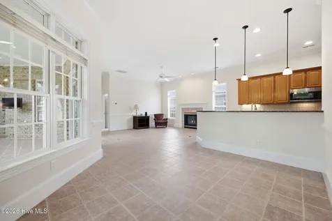 4302 Peninsula Point Greenville NC 27834