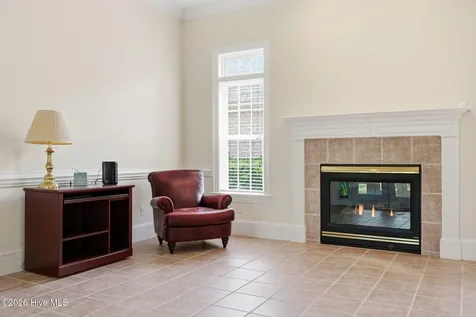 4302 Peninsula Point Greenville NC 27834