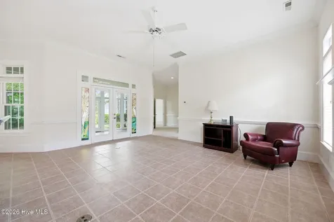 4302 Peninsula Point Greenville NC 27834