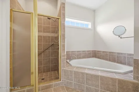 4302 Peninsula Point Greenville NC 27834