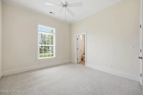 4302 Peninsula Point Greenville NC 27834