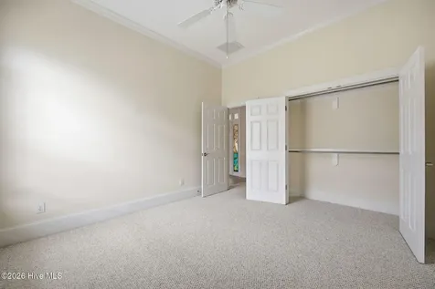4302 Peninsula Point Greenville NC 27834