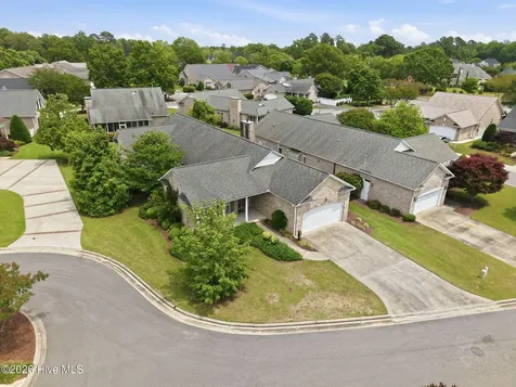 4302 Peninsula Point Greenville NC 27834