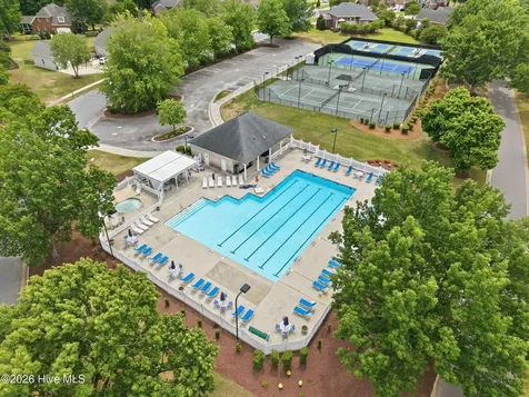 4302 Peninsula Point Greenville NC 27834