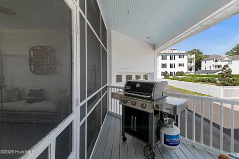102 & 113 Front Street Beaufort NC 28516
