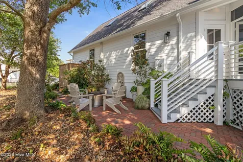 102 & 113 Front Street Beaufort NC 28516