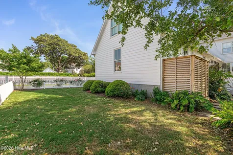 102 & 113 Front Street Beaufort NC 28516