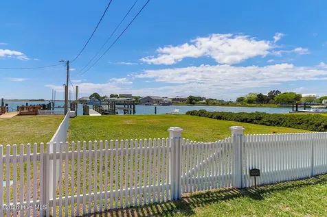 102 & 113 Front Street Beaufort NC 28516
