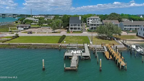 102 & 113 Front Street Beaufort NC 28516