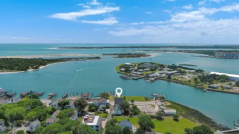 102 & 113 Front Street Beaufort NC 28516