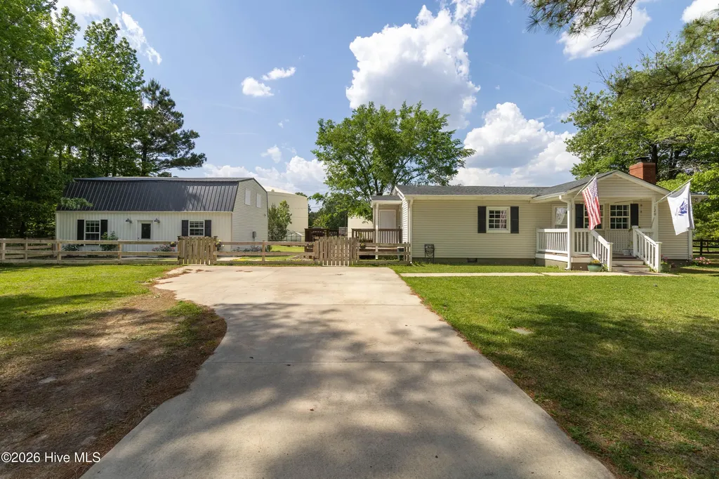 120 Anglers Cove Road Hertford NC 27944