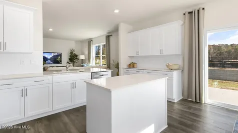 3085 Platinum Circle West End NC 27376