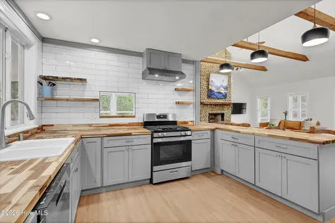 2002 Klein Road Wilmington NC 28405