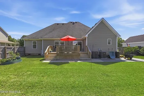 105 Center Cross Drive Elizabeth City NC 27909