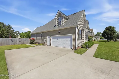 105 Center Cross Drive Elizabeth City NC 27909