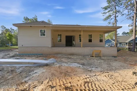 151 Parkwood Court West End NC 27376