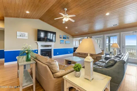 407 Ocean Boulevard W Holden Beach NC 28462
