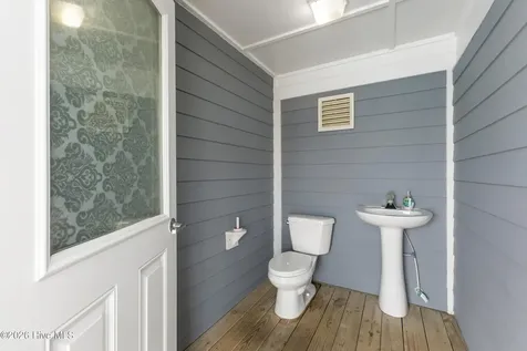 407 Ocean Boulevard W Holden Beach NC 28462