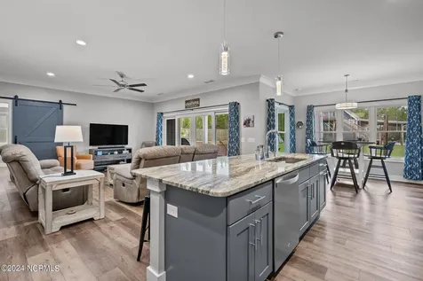 2463 Hoover Road Hampstead NC 28443