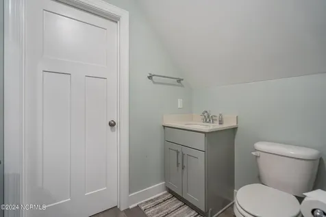 2463 Hoover Road Hampstead NC 28443