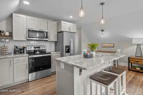 2463 Hoover Road Hampstead NC 28443