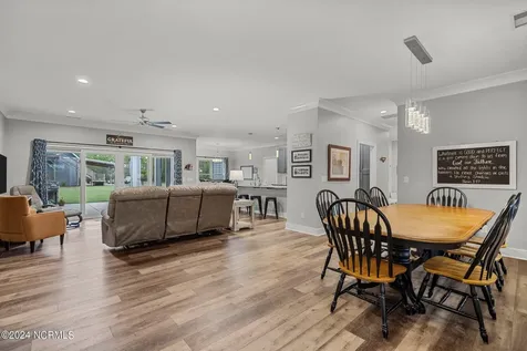 2463 Hoover Road Hampstead NC 28443