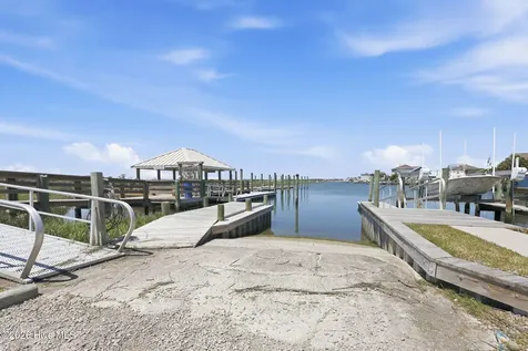 602 W Ft Macon Road Atlantic Beach NC 28512
