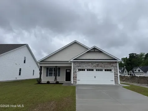 1016 Seven Iron Drive Ayden NC 28513