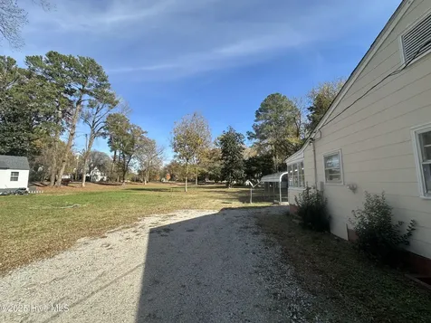 412 Lanoca Avenue Laurinburg NC 28352