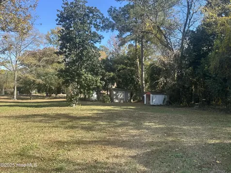 412 Lanoca Avenue Laurinburg NC 28352