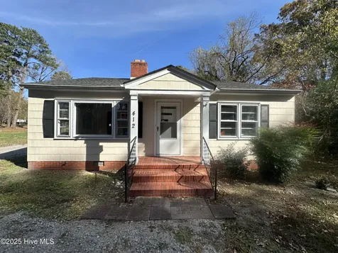412 Lanoca Avenue Laurinburg NC 28352