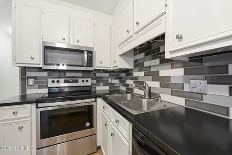 302 Nantucket Court Winterville NC 28590