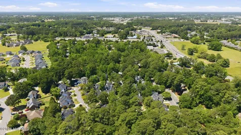 302 Nantucket Court Winterville NC 28590